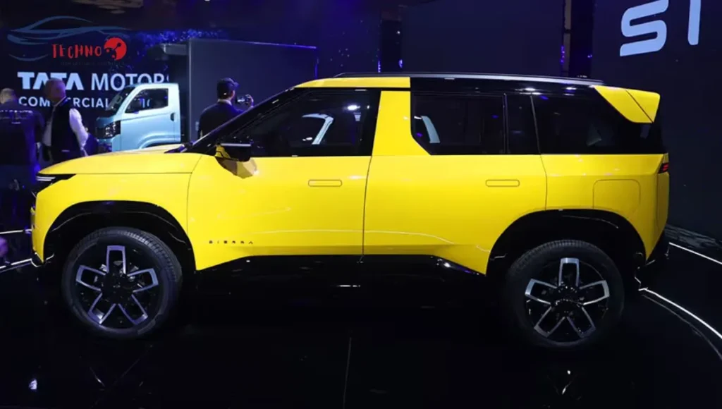 Tata Sierra side view.