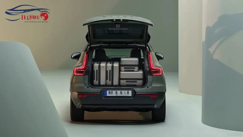 Volvo XC40 Recharge boot space