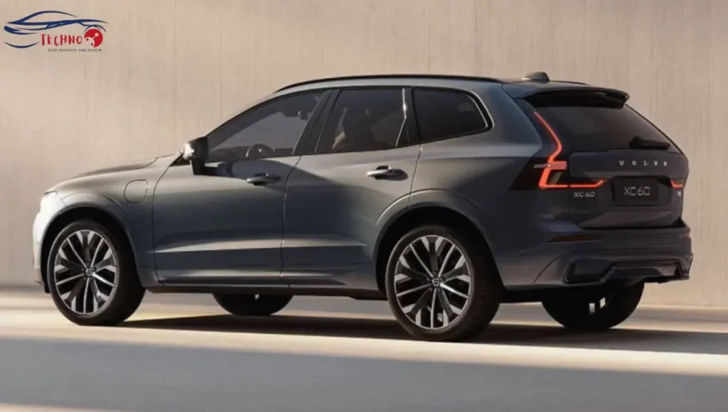 Volvo XC60 Facelift side view